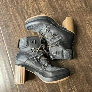 RARE Sorel Blake Lace Leather Waterproof Bootie